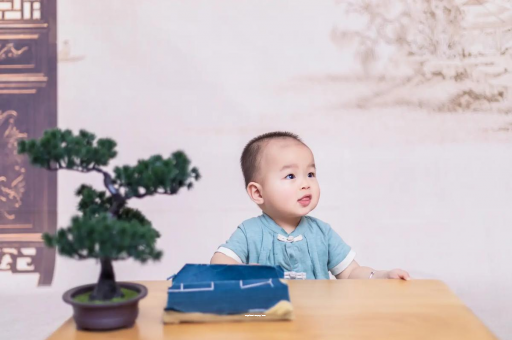 通辽宝宝眼屎多是什么原因 通辽宝宝眼屎多是什么原因